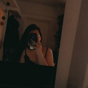 hand, fun, room