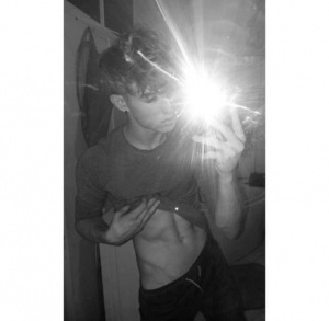 hand, selfie, muscle, monochrome