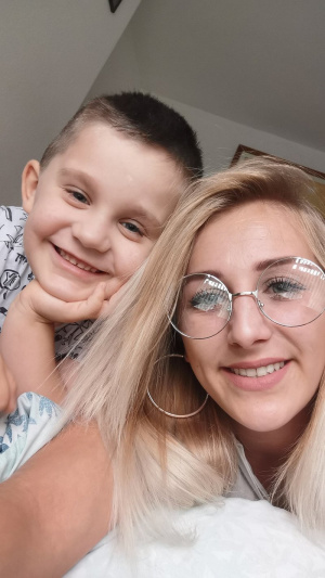 skin, selfie, fun, smile, glasses, dress