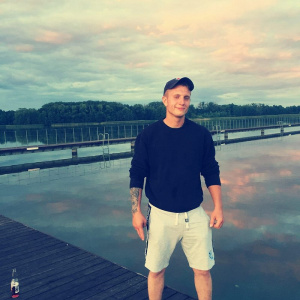 fun, jeans, cool, leisure, muscle, standing, shorts