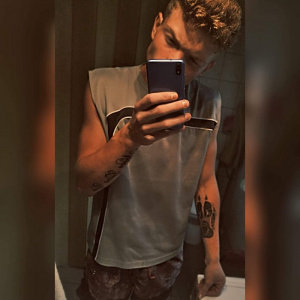 hand, selfie, muscle