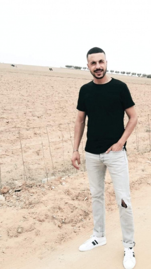 jeans, vacation, standing, sand