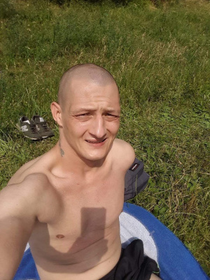 skin, fun, jeans, smile, sitting, muscle
