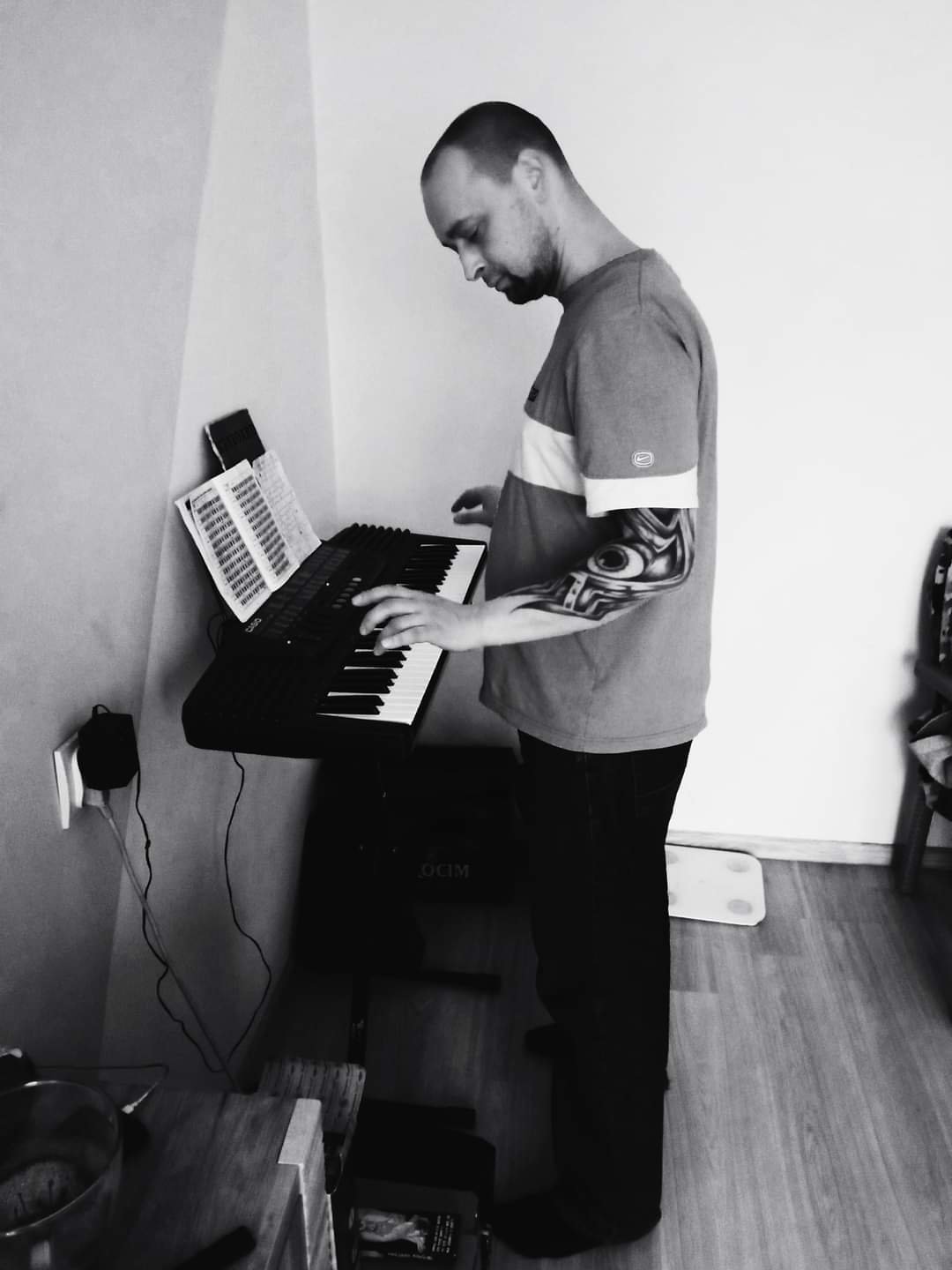 monochrome, musical-instrument