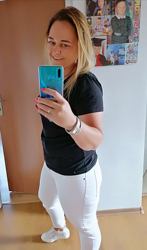 selfie, jeans, mobile-phone
