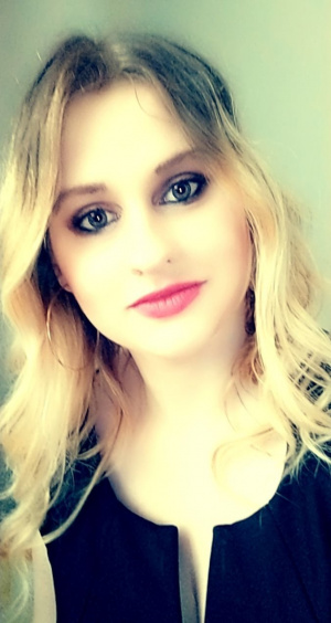 eyelash, hair, skin, selfie, lipstick