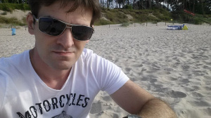 fun, cool, glasses, leisure, vacation, sunglasses, goggles, person, event, beach, sand