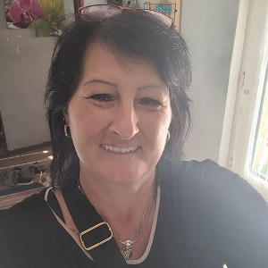 hair, selfie, smile, necklace