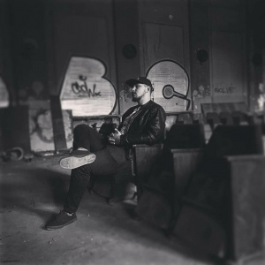 monochrome