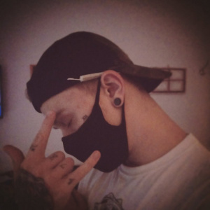 mouth, hand, fun, cool, glasses, muscle, ear, hat