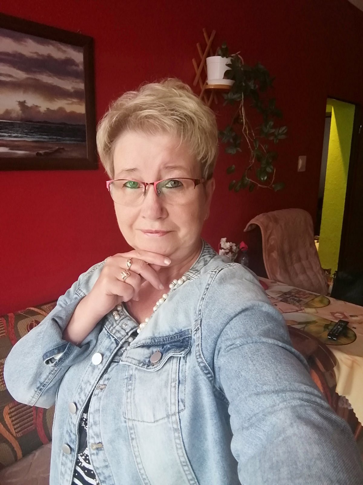 hand, textile, fun, jeans, denim, cool, glasses, sitting