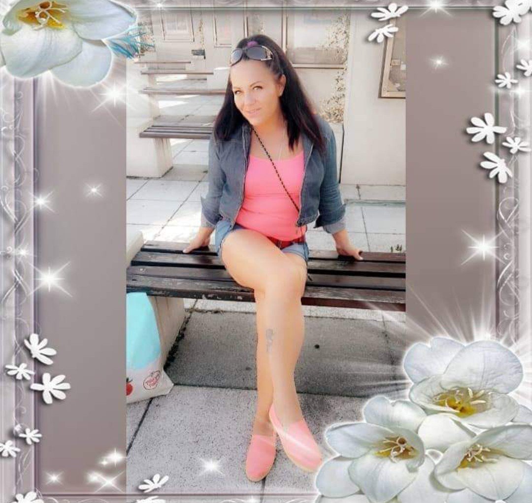 sitting, petal, flower