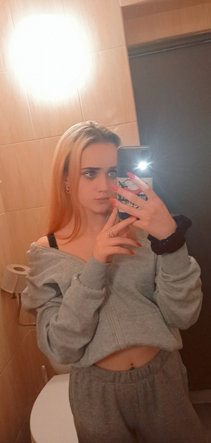 skin, hand, selfie, fun
