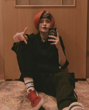 hand, fun, cool, sitting