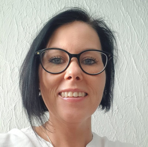 hair, skin, smile, cool, glasses