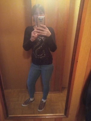 selfie, jeans, standing