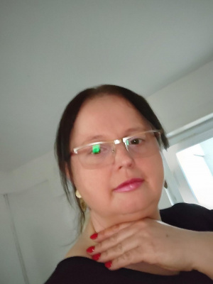 mouth, skin, hand, fun, smile, glasses, ear