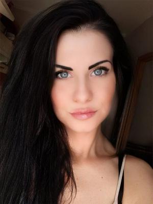 eyelash, hair, skin, lipstick