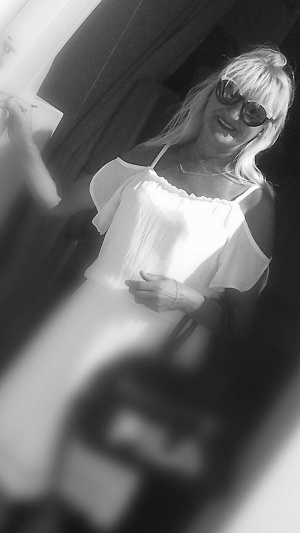 monochrome
