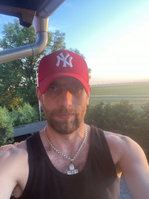 hair, selfie, fun, cool, muscle, beard