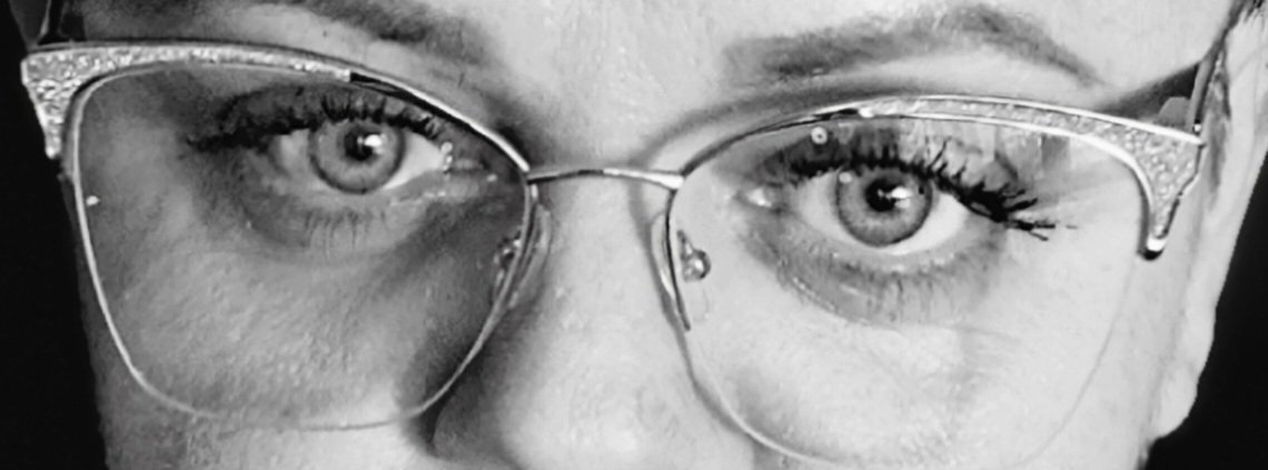 eyelash, skin, selfie, glasses, monochrome