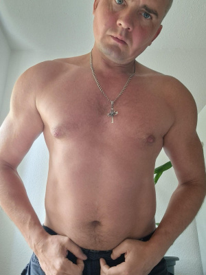 hand, necklace, muscle, dude, person