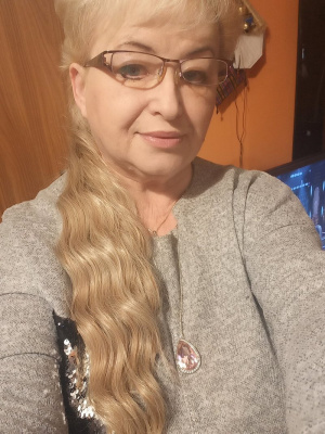 skin, outerwear, glasses, ear