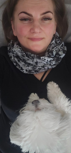 skin, scarf