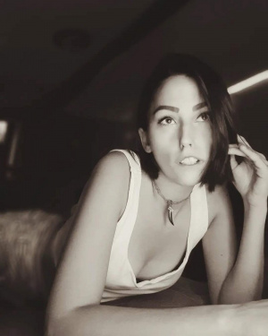 monochrome, model