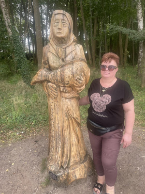 statue