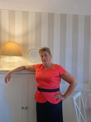 muscle, standing, lampshade