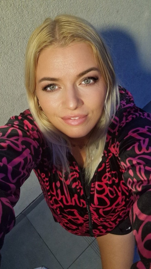 hair, skin, selfie, smile, cool