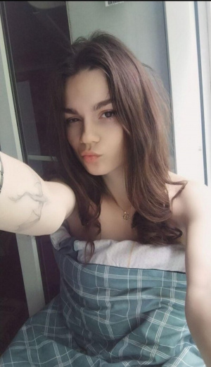 hair, skin, hand, selfie, model