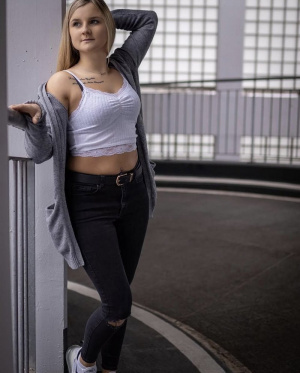 jeans, model