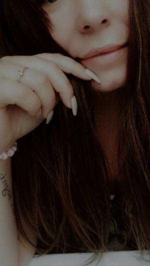 nail, mouth, eyelash, hair, skin, hand