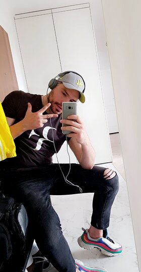 Photos HenkeLarsson (Man), Warszawa