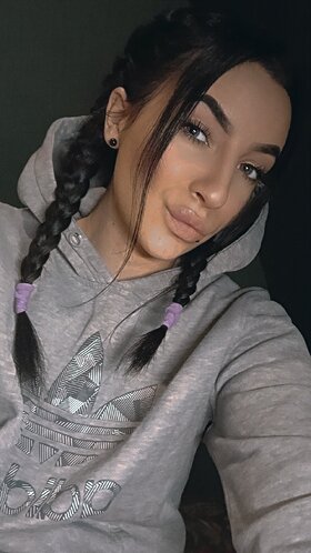 Foto pengguna blacknun (Perempuan), Czempiń