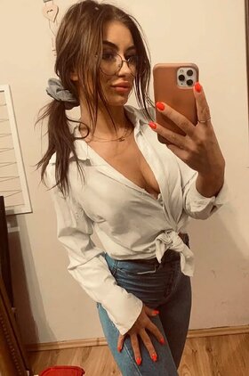 Foto pengguna wiktoriam638 (Perempuan), Hel