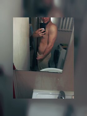 Foto pengguna MatteoRoj (Laki-laki), Katowice