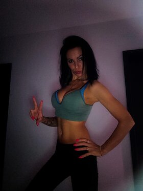 Photos Ulaulciaaa (Woman), Kielce