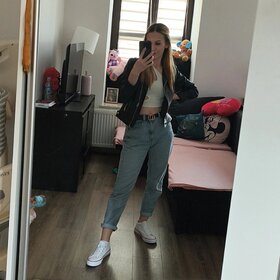 Photos poprostupatty (Woman), Śródmieście