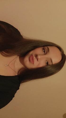 Photos Juleslaskovska (Woman), Wola