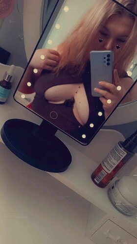 Foto pengguna siemaankooo1221 (Perempuan), Kończyce Małe