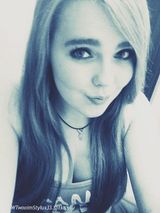 Foto pengguna NieWTwooimStylux33