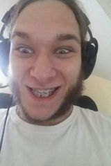Foto pengguna LesiuxD