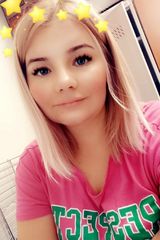 Foto pengguna Blondii119