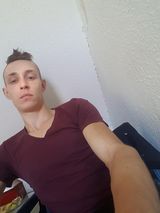 Foto pengguna Boyhot