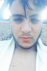 Foto pengguna AmineAmino1999