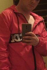 Foto pengguna Adrian950922