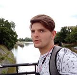 Foto pengguna AdrianArturS